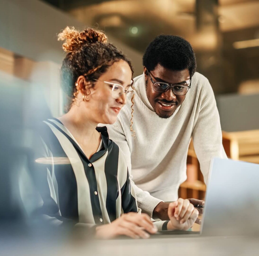 People AdobeStock 558703997