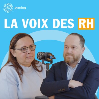 Podcast la voix des rh avec deux intervenants et microphone